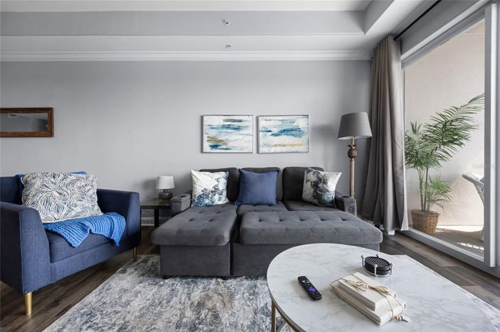 Image No.16-2 Bed Townhouse for sale