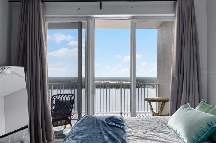 Image No.19-2 Bed Townhouse for sale