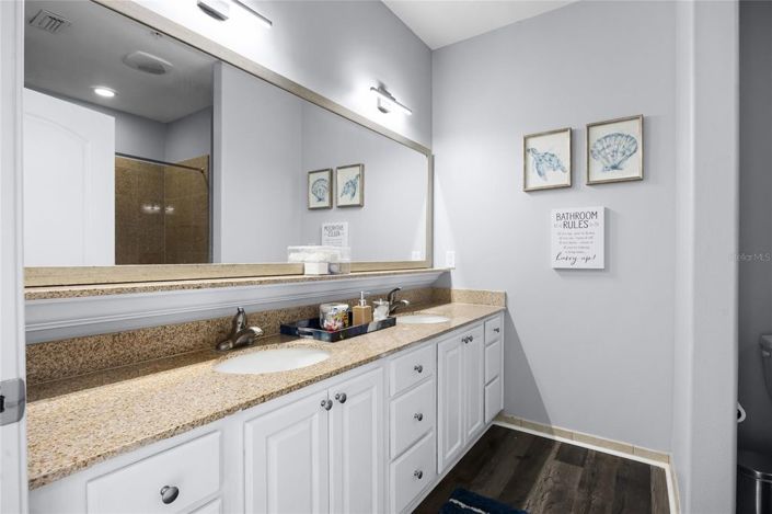 Image No.21-2 Bed Townhouse for sale