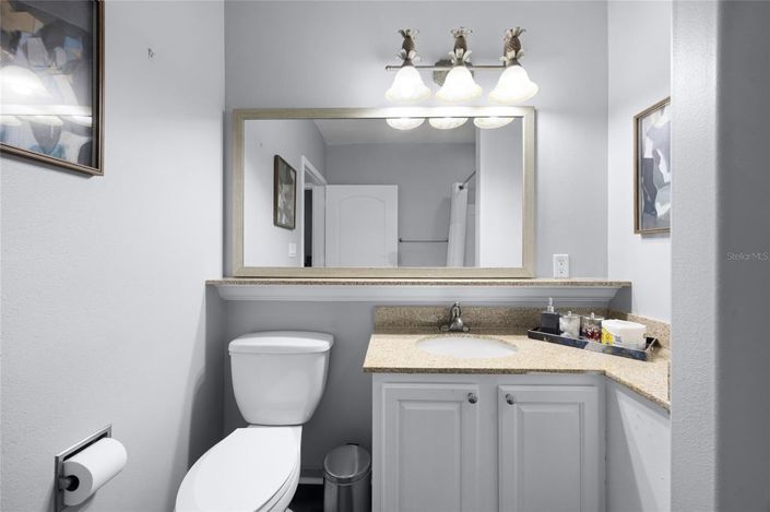 Image No.25-2 Bed Townhouse for sale