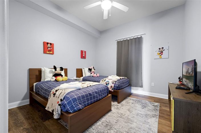 Image No.26-2 Bed Townhouse for sale