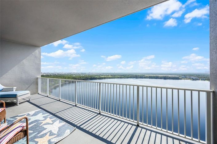 Image No.35-2 Bed Townhouse for sale