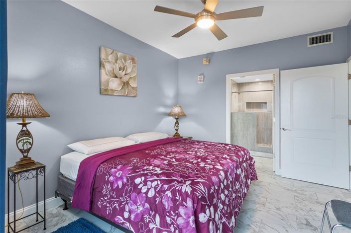 Image No.16-2 Bed Townhouse for sale