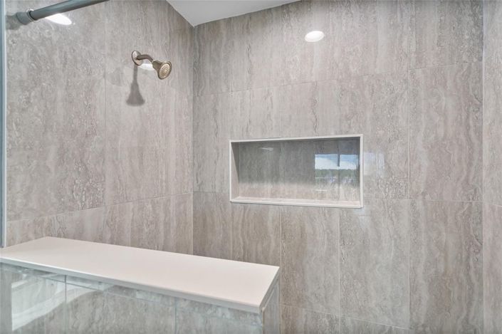 Image No.19-2 Bed Townhouse for sale