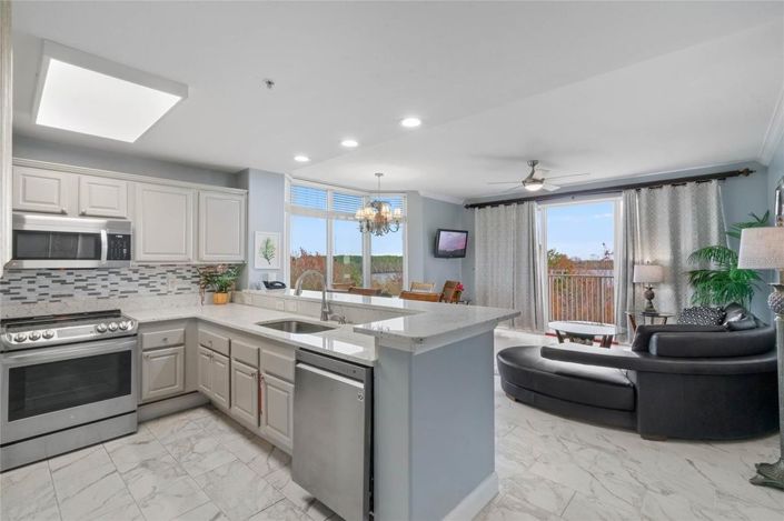 Image No.25-2 Bed Townhouse for sale