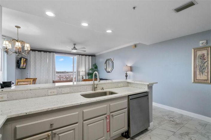 Image No.27-2 Bed Townhouse for sale