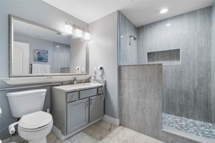 Image No.29-2 Bed Townhouse for sale