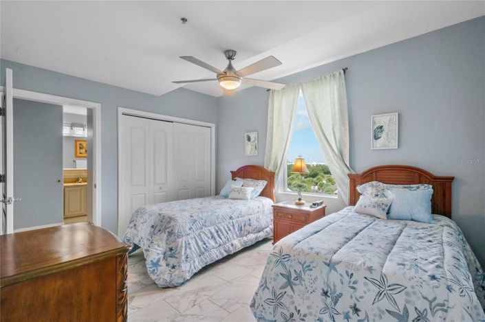 Image No.37-2 Bed Townhouse for sale