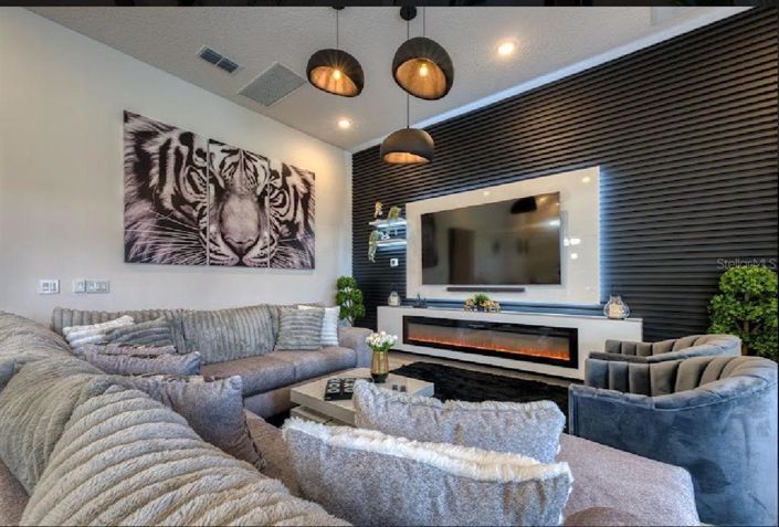 Image No.6-11 Bed House for sale