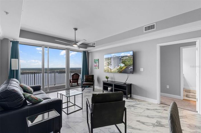 Image No.12-2 Bed Townhouse for sale