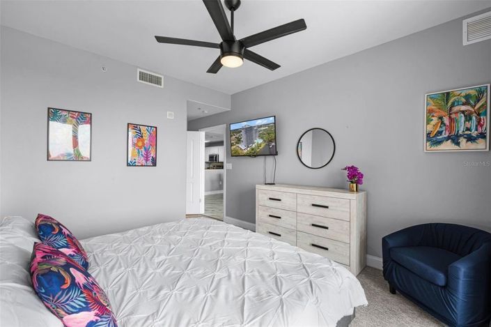 Image No.17-2 Bed Townhouse for sale