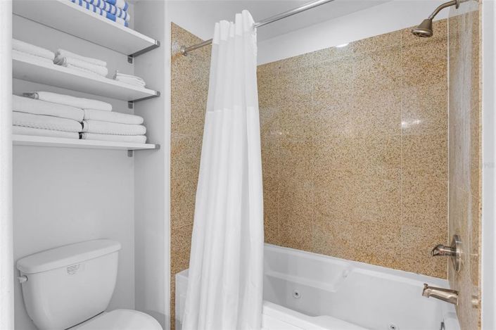 Image No.20-2 Bed Townhouse for sale