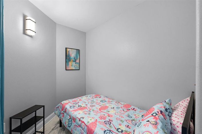 Image No.23-2 Bed Townhouse for sale