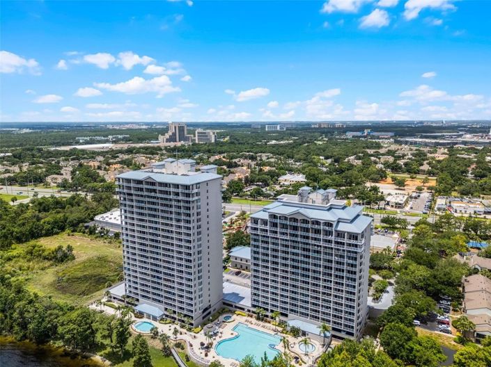 Image No.37-2 Bed Townhouse for sale