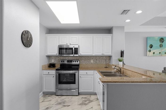 Image No.5-2 Bed Townhouse for sale