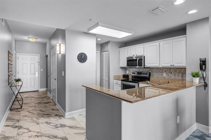 Image No.9-2 Bed Townhouse for sale