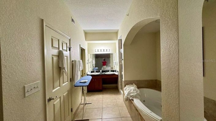 Image No.8-2 Bed Townhouse for sale