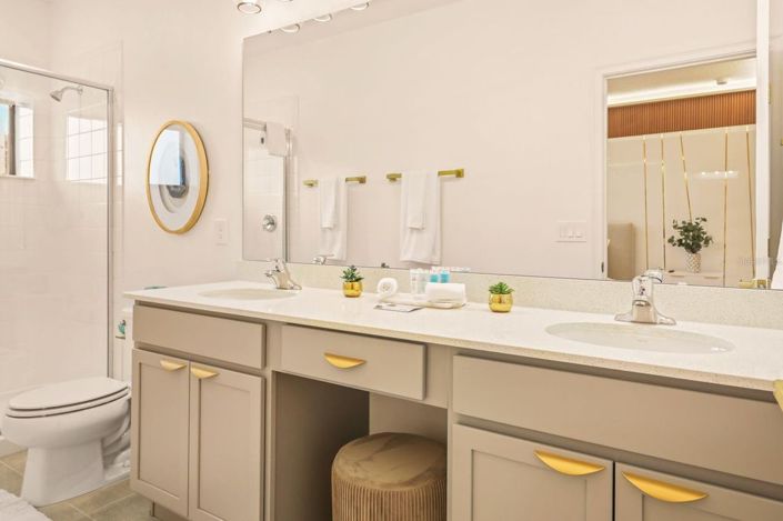 Image No.26-5 Bed Townhouse for sale