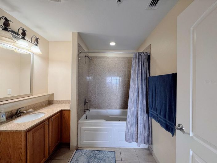 Image No.11-2 Bed Townhouse for sale