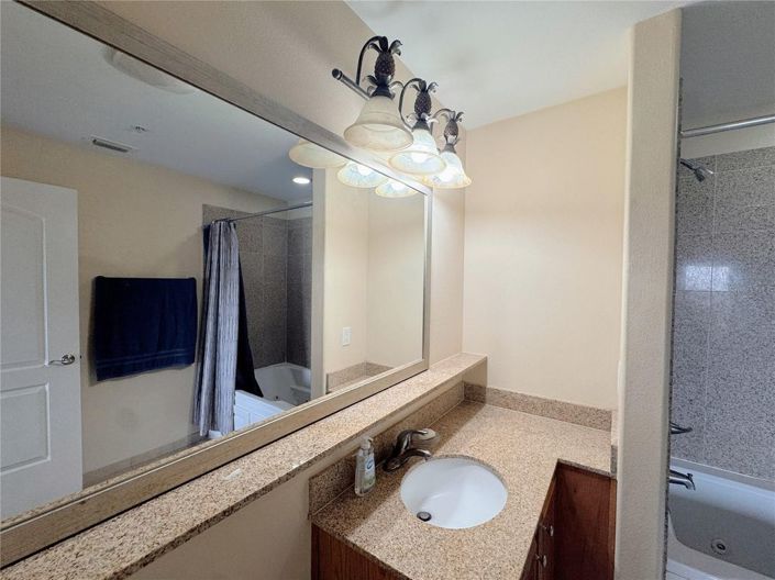 Image No.13-2 Bed Townhouse for sale