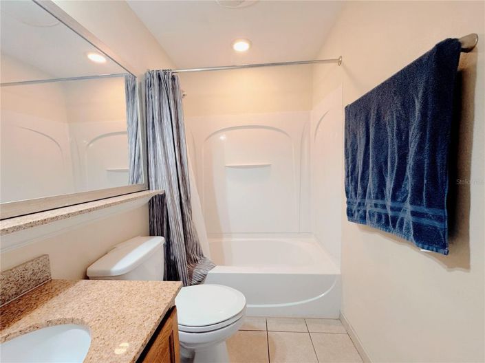 Image No.19-2 Bed Townhouse for sale