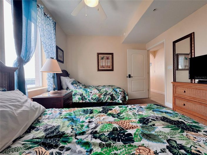 Image No.23-2 Bed Townhouse for sale