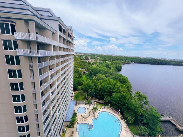 Image No.27-2 Bed Townhouse for sale