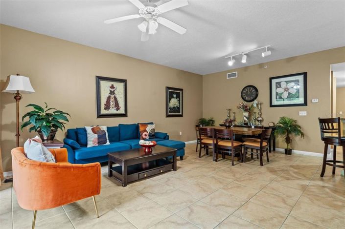 Image No.10-3 Bed Townhouse for sale