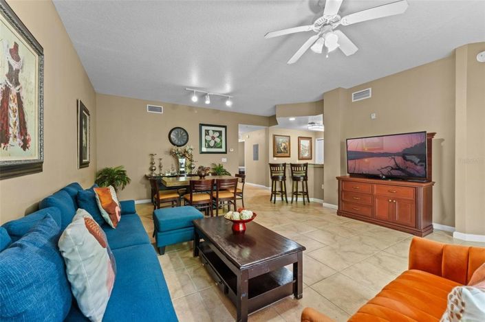 Image No.11-3 Bed Townhouse for sale