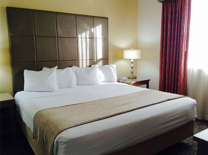 Image No.12-2 Bed Townhouse for sale