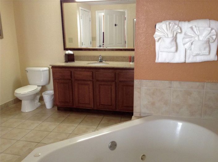 Image No.13-2 Bed Townhouse for sale