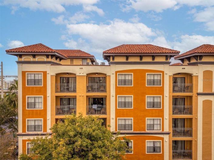 Image No.21-2 Bed Townhouse for sale