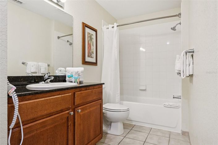 Image No.13-2 Bed Townhouse for sale