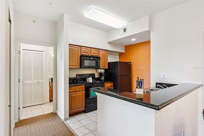 Image No.18-2 Bed Townhouse for sale