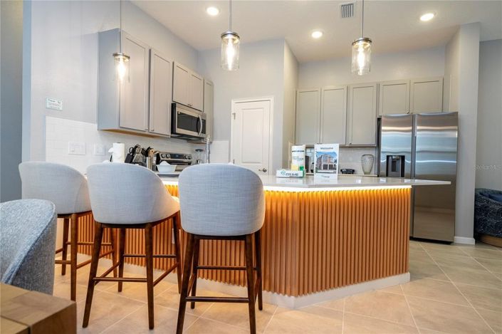 Image No.11-5 Bed Townhouse for sale