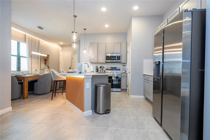 Image No.13-5 Bed Townhouse for sale