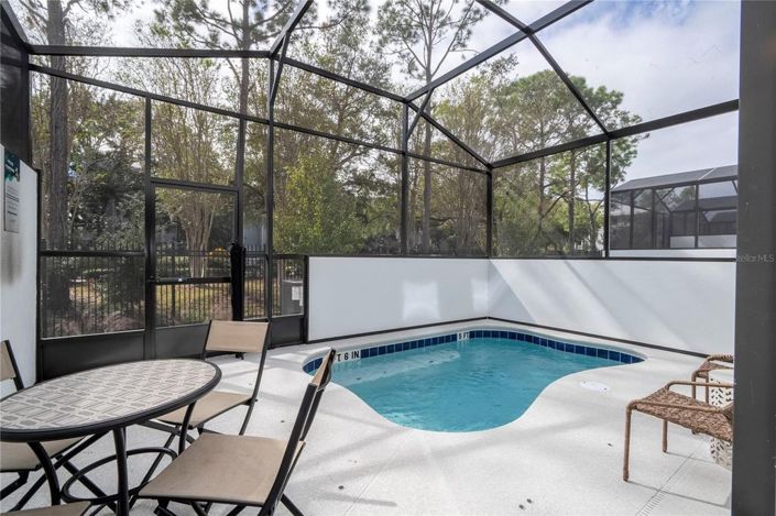 Image No.16-5 Bed Townhouse for sale