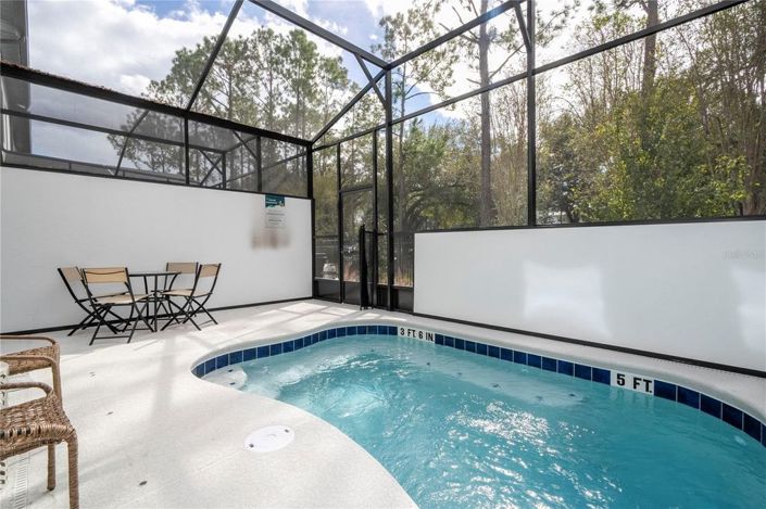 Image No.20-5 Bed Townhouse for sale