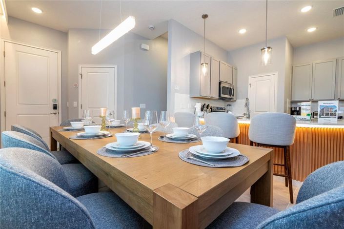 Image No.10-5 Bed Townhouse for sale