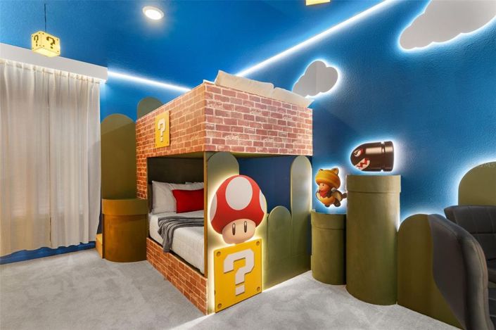 Image No.18-5 Bed Townhouse for sale