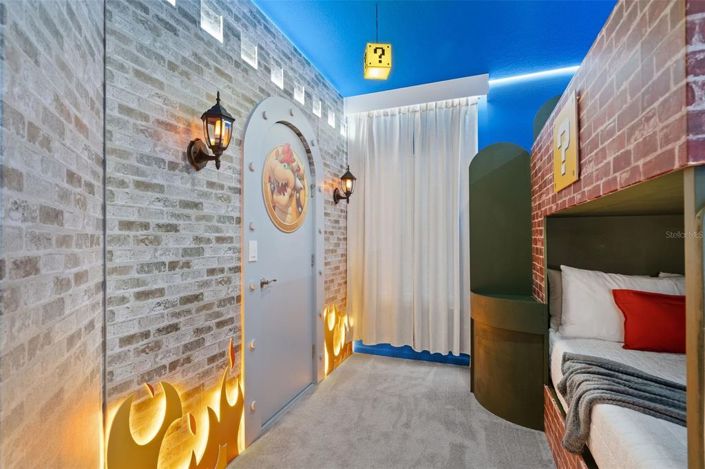 Image No.20-5 Bed Townhouse for sale