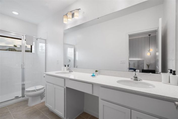 Image No.32-5 Bed Townhouse for sale