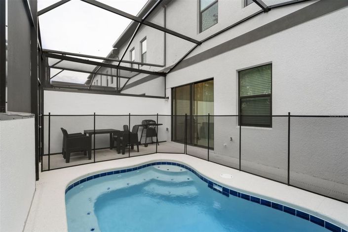 Image No.35-5 Bed Townhouse for sale