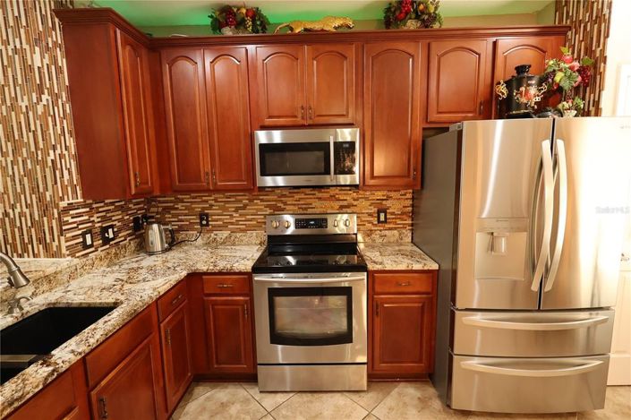 Image No.19-3 Bed Townhouse for sale