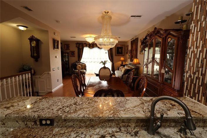 Image No.21-3 Bed Townhouse for sale