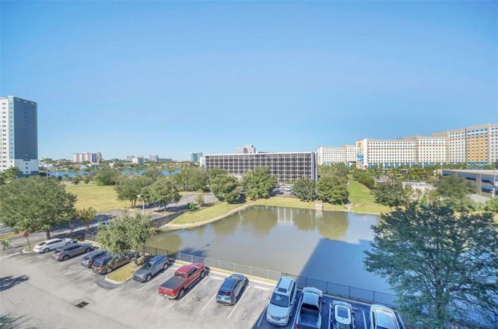 Image No.19-2 Bed Townhouse for sale