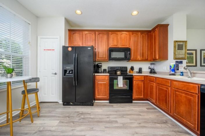 Image No.9-3 Bed Townhouse for sale