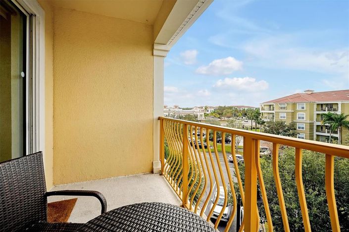 Image No.25-3 Bed Townhouse for sale