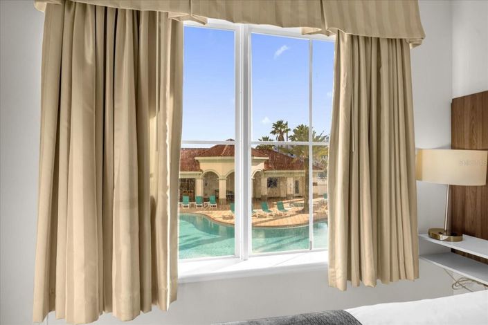 Image No.20-2 Bed Townhouse for sale