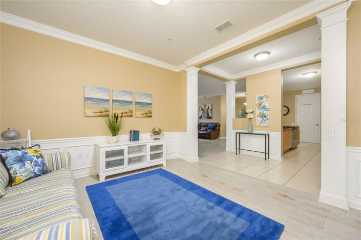 Image No.12-2 Bed Townhouse for sale